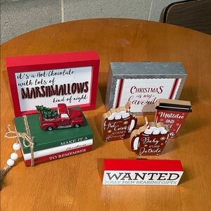 Festive Holiday Decor Set